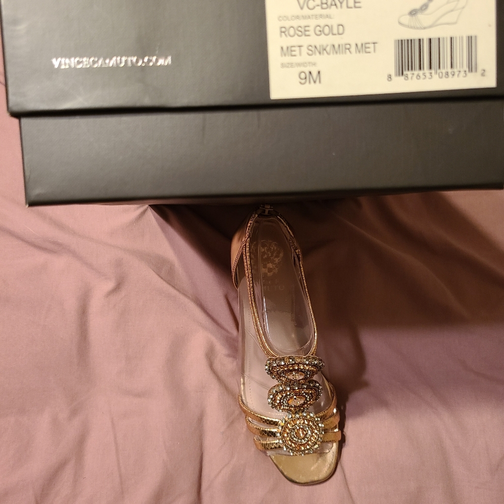 Vince Camuto - Picture 2 of 3